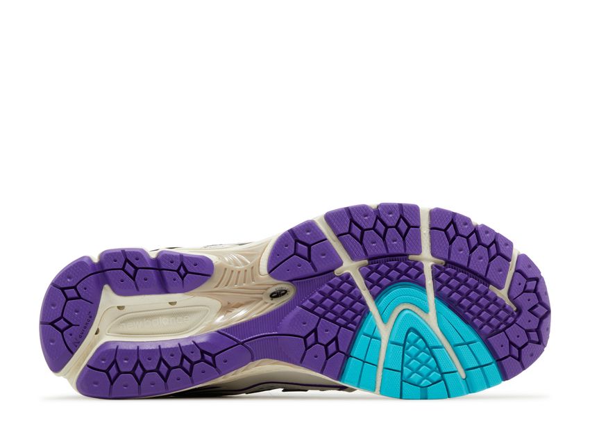 New Balance 1906R Charlotte Hornets