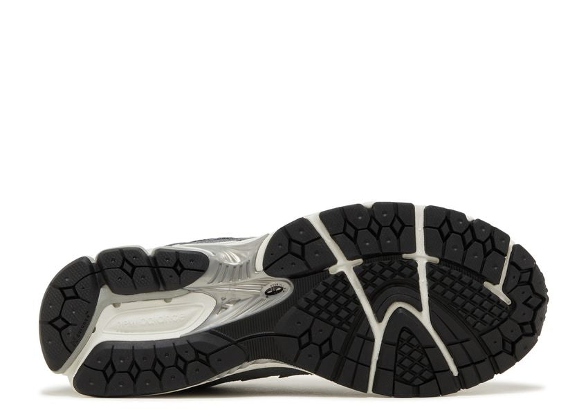 New Balance 1906R Titanium