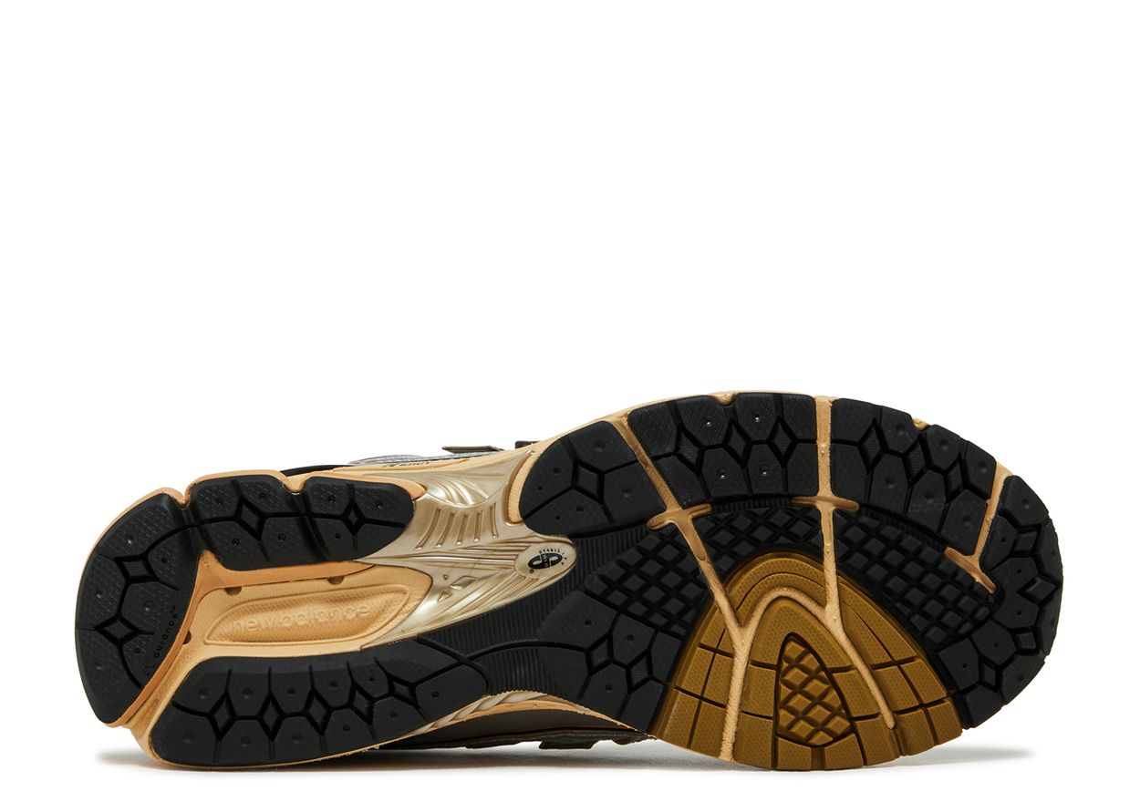 New Balance 1906R Vintage Metallic Silver