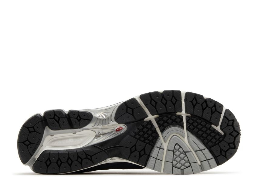 New Balance 2002R Gore-Tex Eclipse