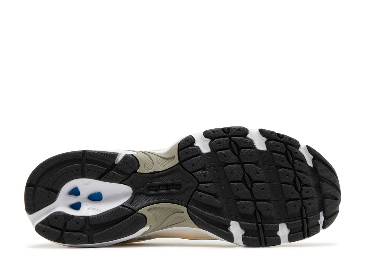 New Balance 530 Beige Silver ASOS Exclusive