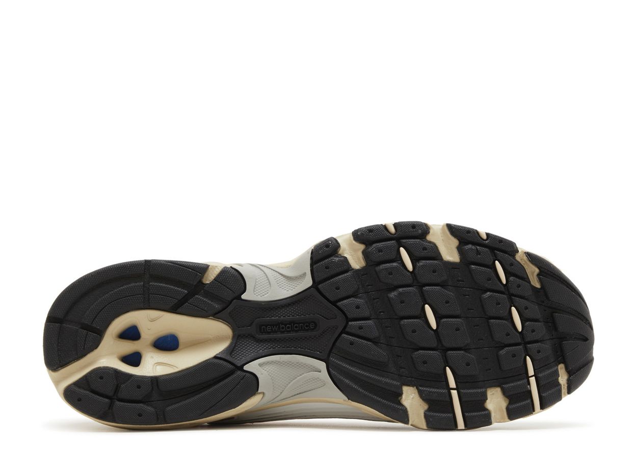 New Balance 530 White Sun Glow